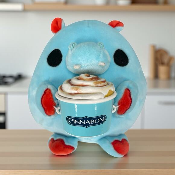 ZURU Snackles Hugh the Blue Hippo Cinnabon Plush 5" Stuffed Animal Series 2 EUC - Picture 1 of 9